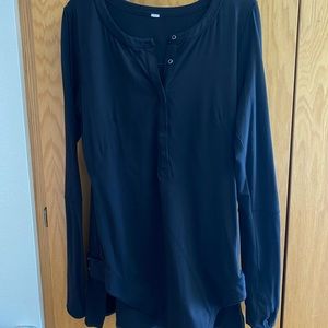 Lululemon unique black long sleeve top